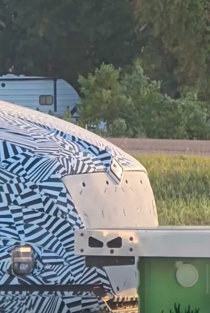 NUEVO-INTERNATIONAL-LT-2027-3