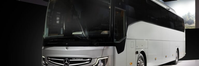 El Rey de las Carreteras Europeas: Mercedes-Benz Tourismo alcanza el hito de las 40,000 unidades
