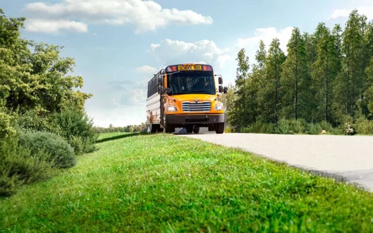 Thomas Built Buses y Cummins: El Saf-T-Liner C2 ahora apuesta por la gasolina