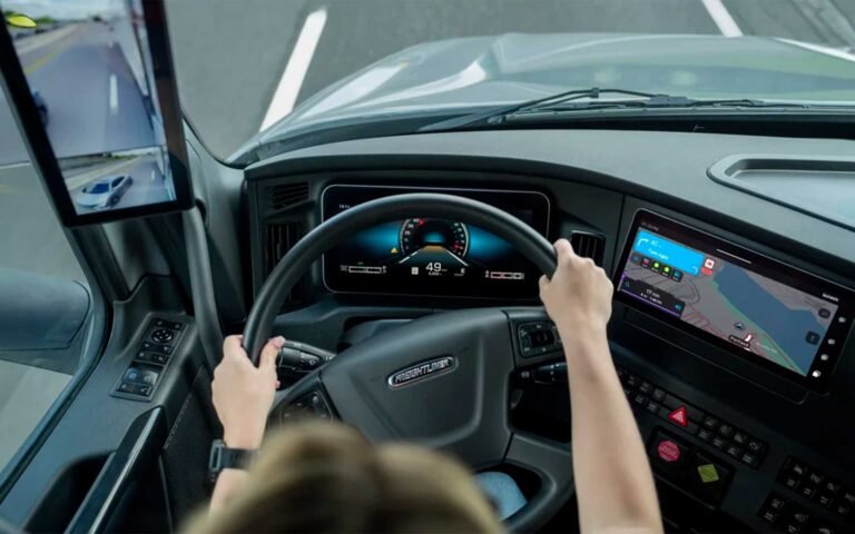 Cascadia 2027: Digital Dash integrado y motores Gen 6 para el hombre-camión