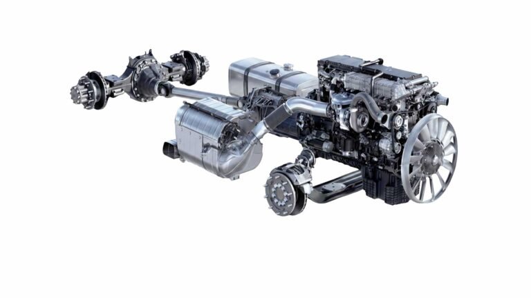 Menos vueltas, menos diésel: cómo funciona el downspeeding del nuevo Powerliner de Mercedes-Benz
